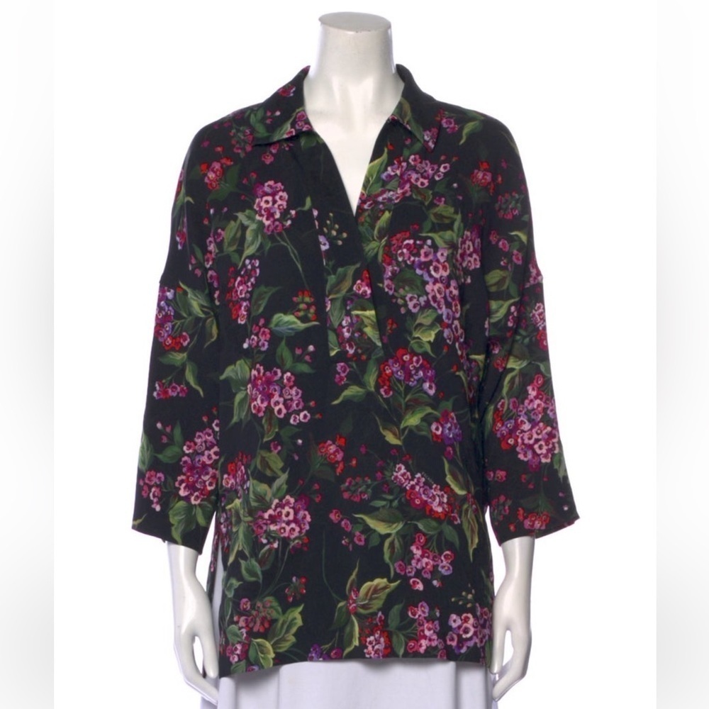 NWT Escada Size 40 / US 10 Black Floral V-neck Blouse Collared Nizza Viscose